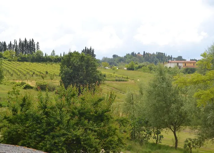 Pane E Rose Сан-Миниато