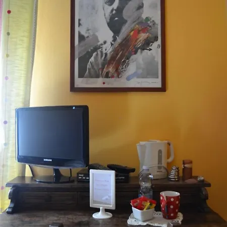 Pane E Rose Bed & Breakfast
